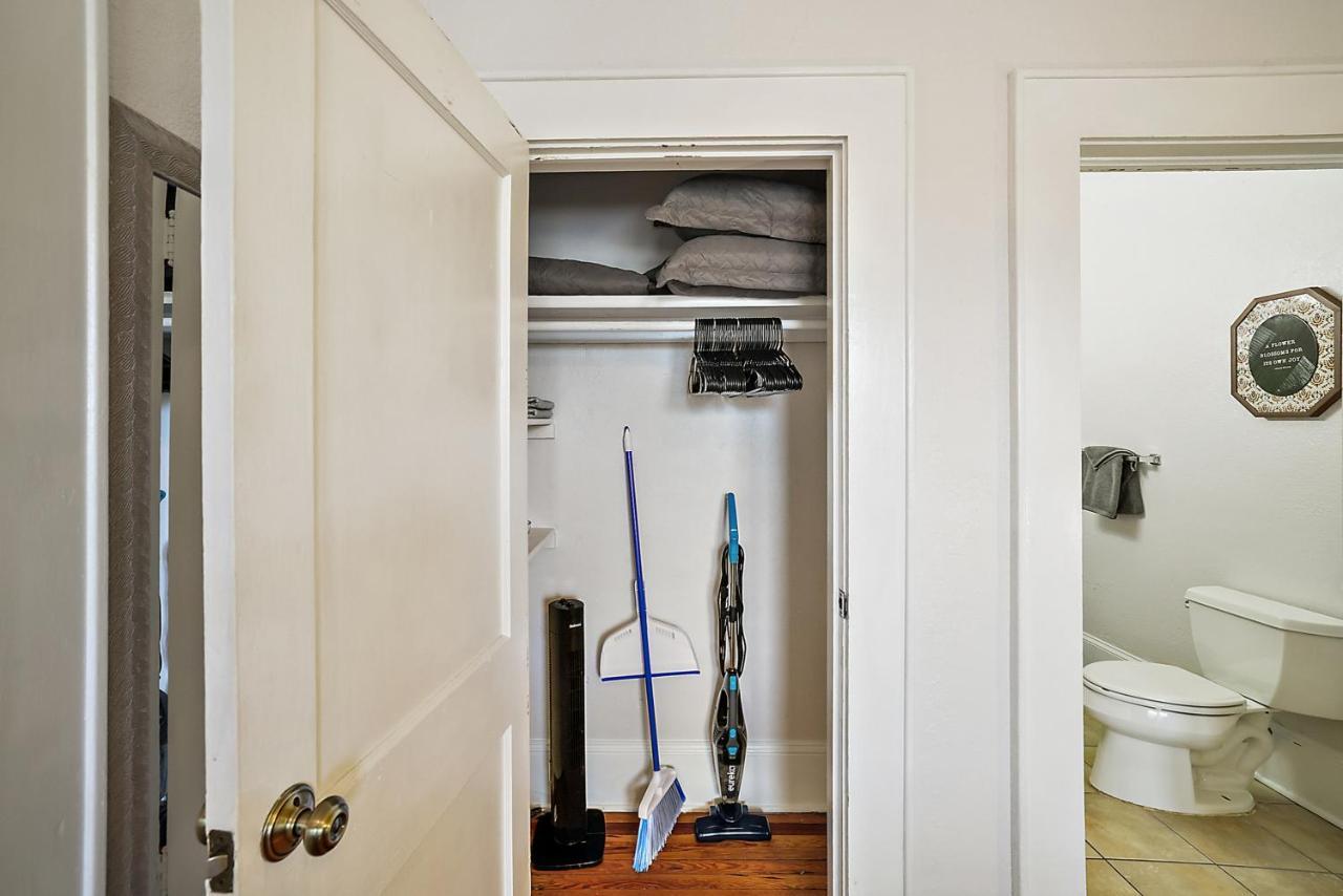 Downtown Den-King Bed~Heart Of Eustis~Queen Sleeper~Upstairs~Bright & Happy Ngoại thất bức ảnh